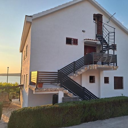 Apartments Cetiri Sestrice Novigrad  Kültér fotó
